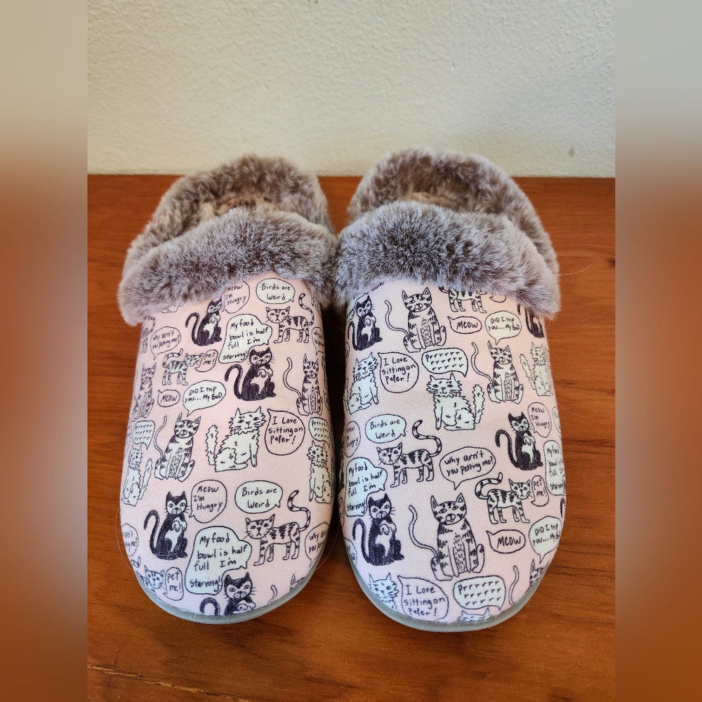 BOBS Slippers Size 9